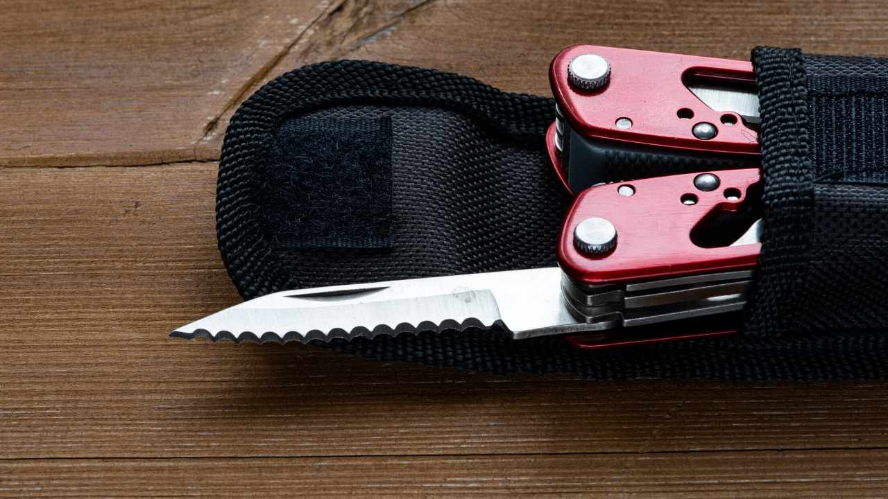 Mora Bushcraft Survival Knife Review