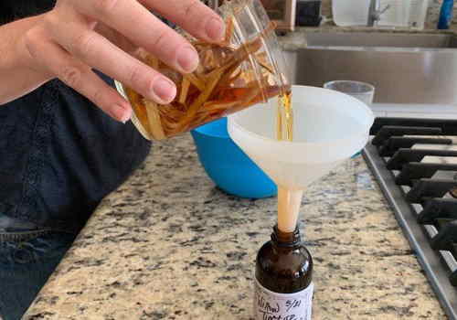 How To Make A Pain-Relieving Willow Bark Tincture