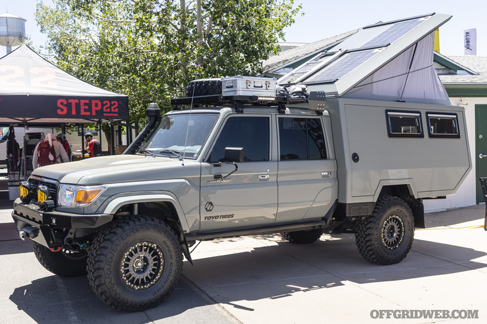 Snakpak: A Pilot’s Off-Grid Home on Wheels