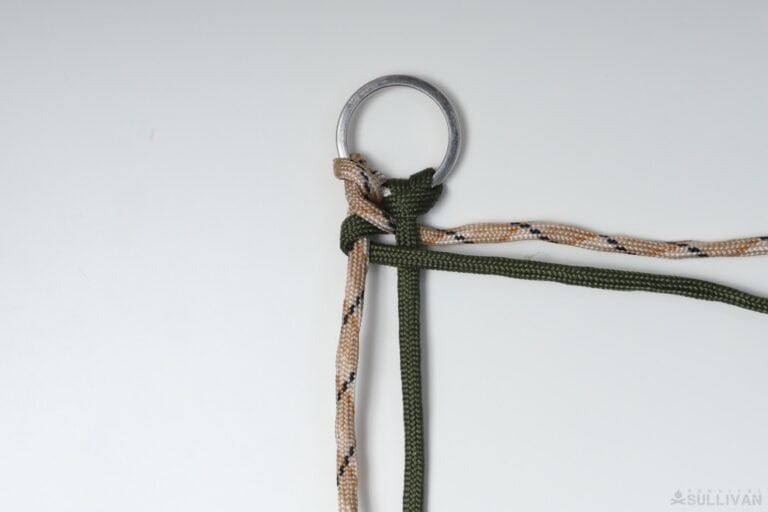 growling dog paracord keychain pull both working ends to the left