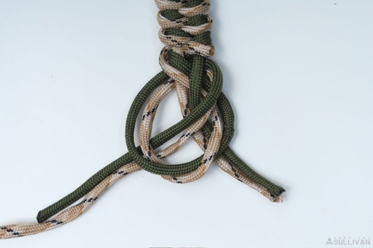 growling dog paracord keychain turn them through the loop again