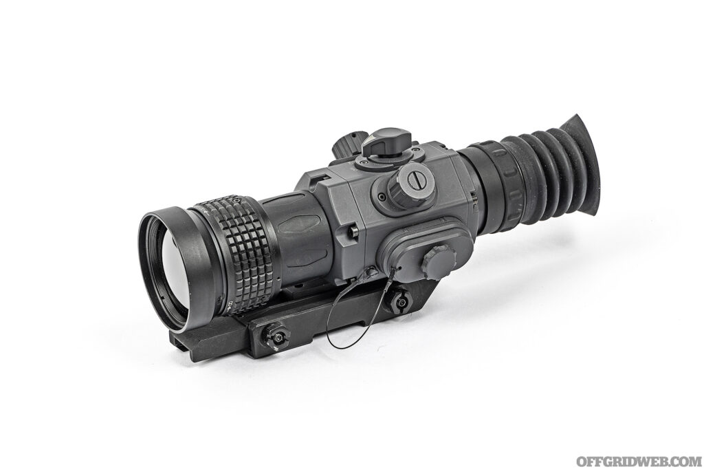 Front view of an armasight thermal optic.