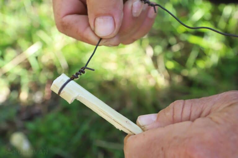 attaching noose to the hook