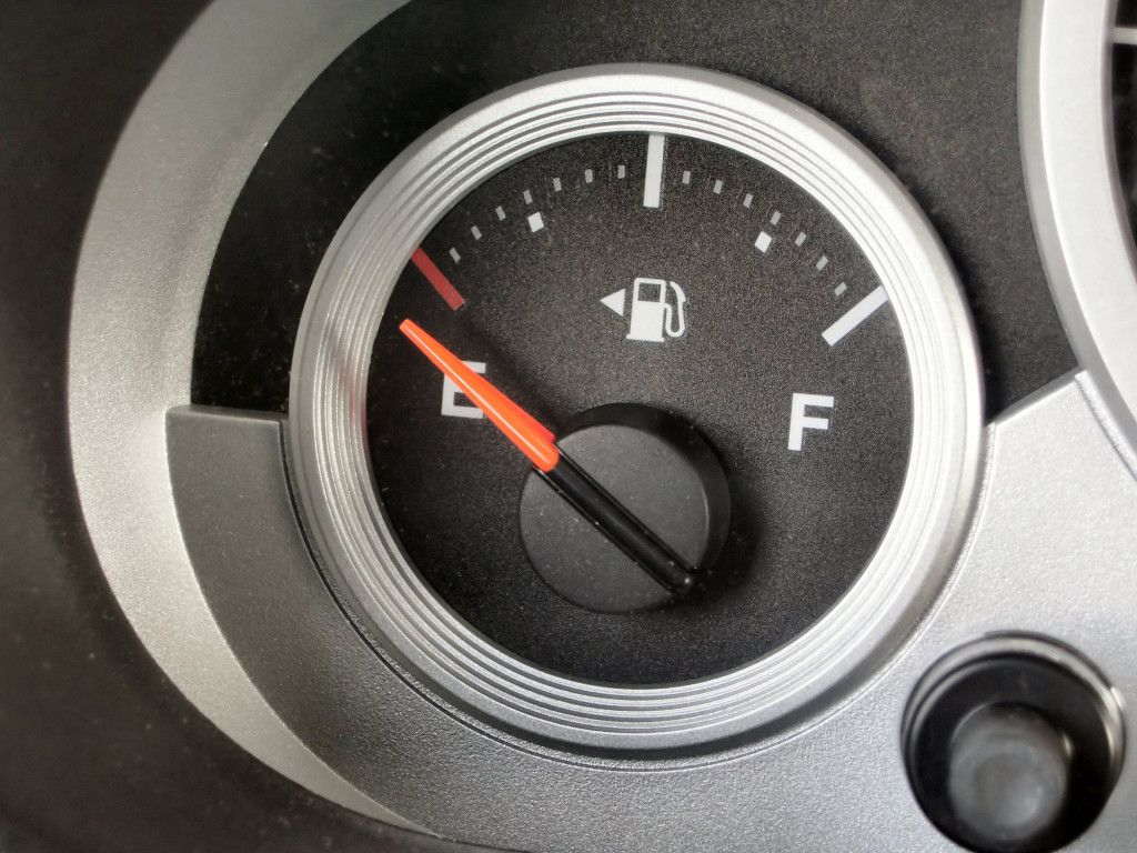 image of an empty fuel gauge