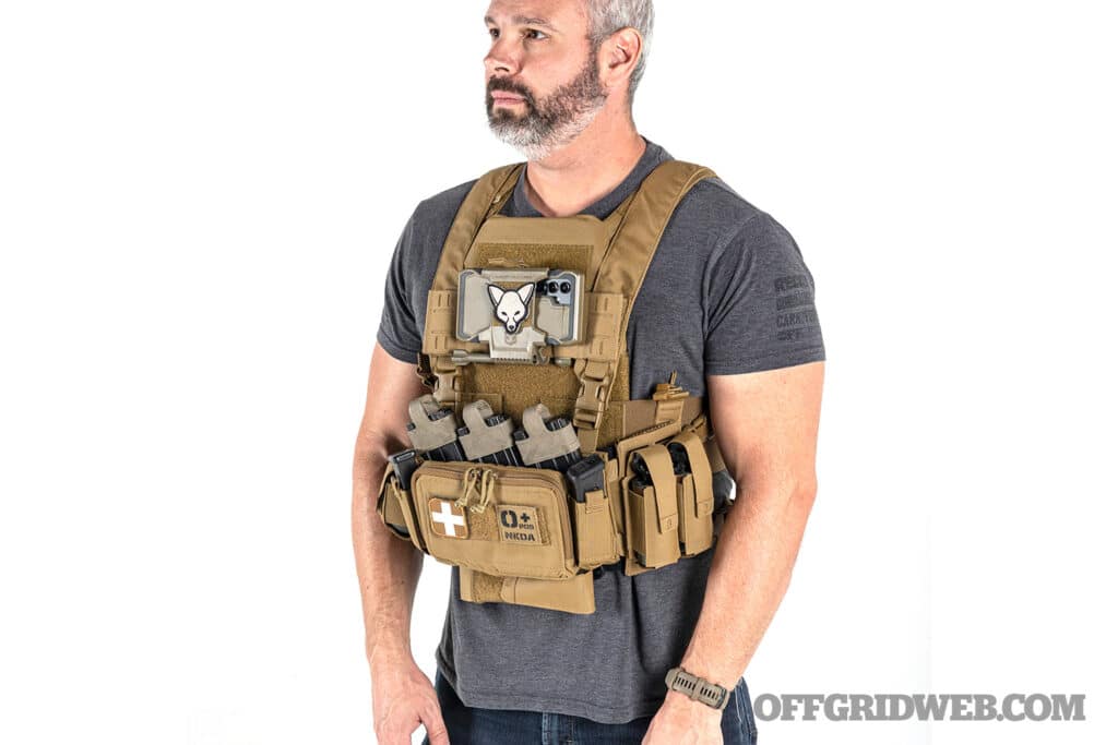 A fully loaded Thorax Incog plate carrier