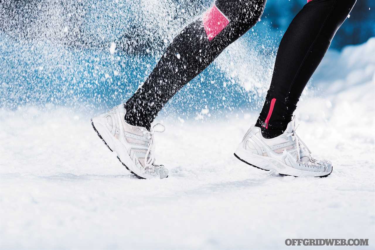 running cold weather fitness in the snow